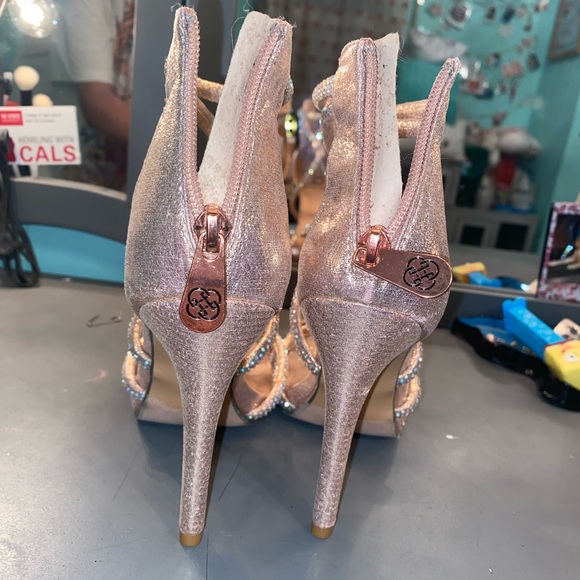 Daisy Fuentes Heels - Picture 6 of 16